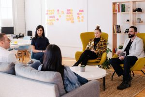 table-ronde-environnement-de-travail
