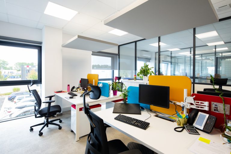Bureaux de Groupe Qualiconsult, livrés par ADP Group, à Entzheim, septembre 2021.