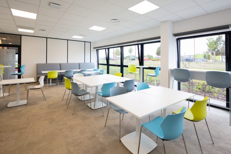 Bureaux de Groupe Qualiconsult, livrés par ADP Group, à Entzheim, septembre 2021.